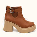 BOTAS EN CUERO COLOR MIEL SUELA BEIGE CÓDIGO 1027