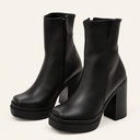BOTAS EN CUERO PLATAFORMA BRATZ NEGRAS CÓDIGO 1026
